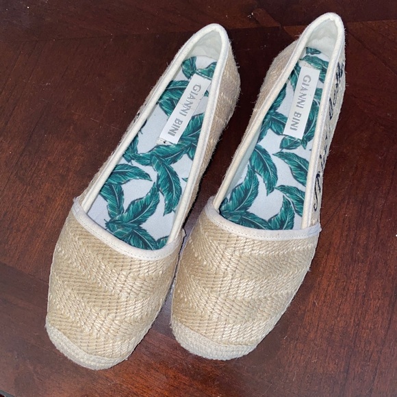 Gianni Bini Ciao Bella Woven Designer Espadrilles Flats Shoes US 6 M Beige - Picture 2 of 4